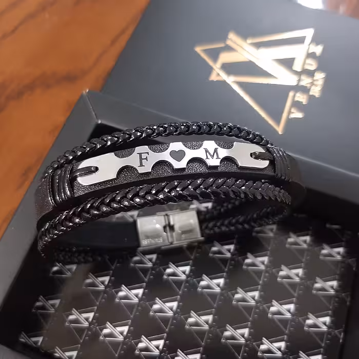 دستبند چرم مردانه ، زنانه  اسپرت ، دستبند اسم