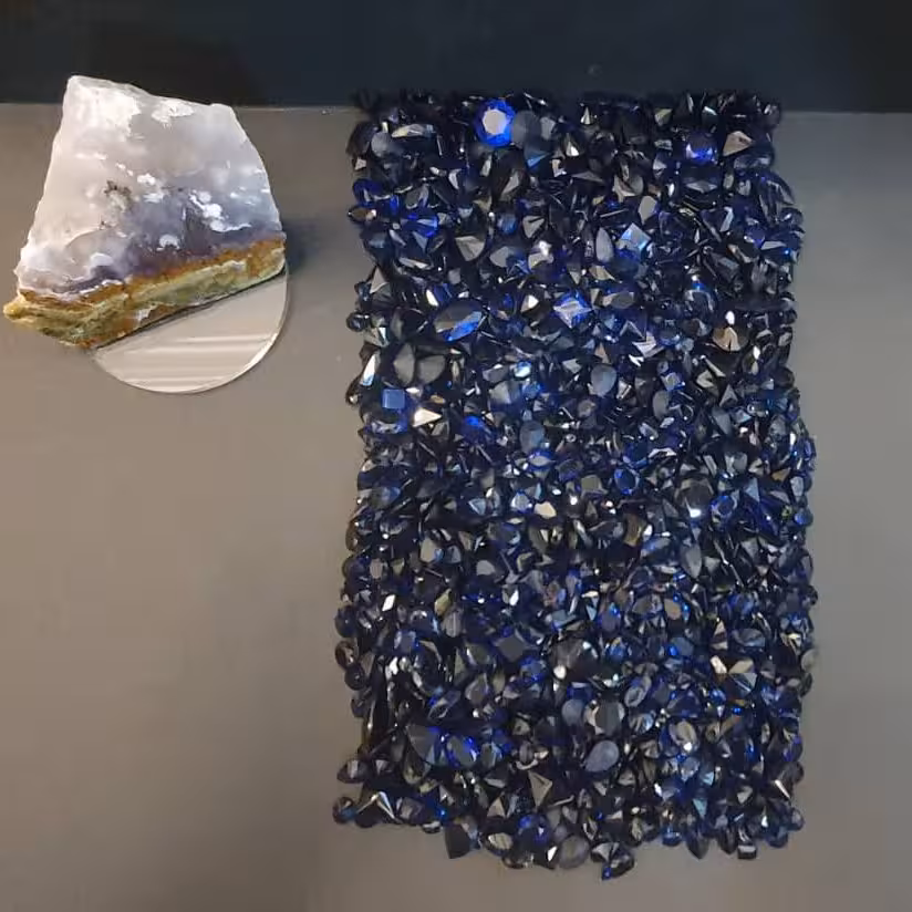 سنگ اتمی آبی با اشکال  پرنس، باگت، مارکیز، اووال، اشک و ... 