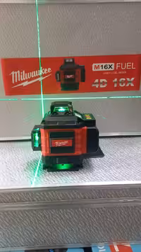 تراز لیزری 4 بعدی میلواکی مدل جعبه فلزی