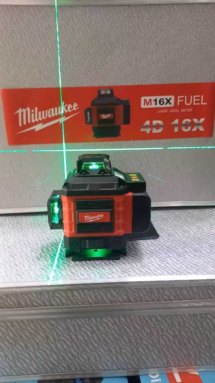 تراز لیزری 4 بعدی میلواکی مدل جعبه فلزی