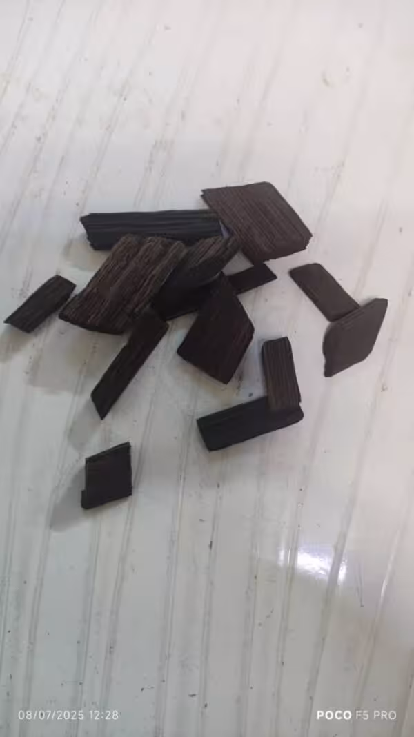 چوب عود هندی اصل (100گرمی )