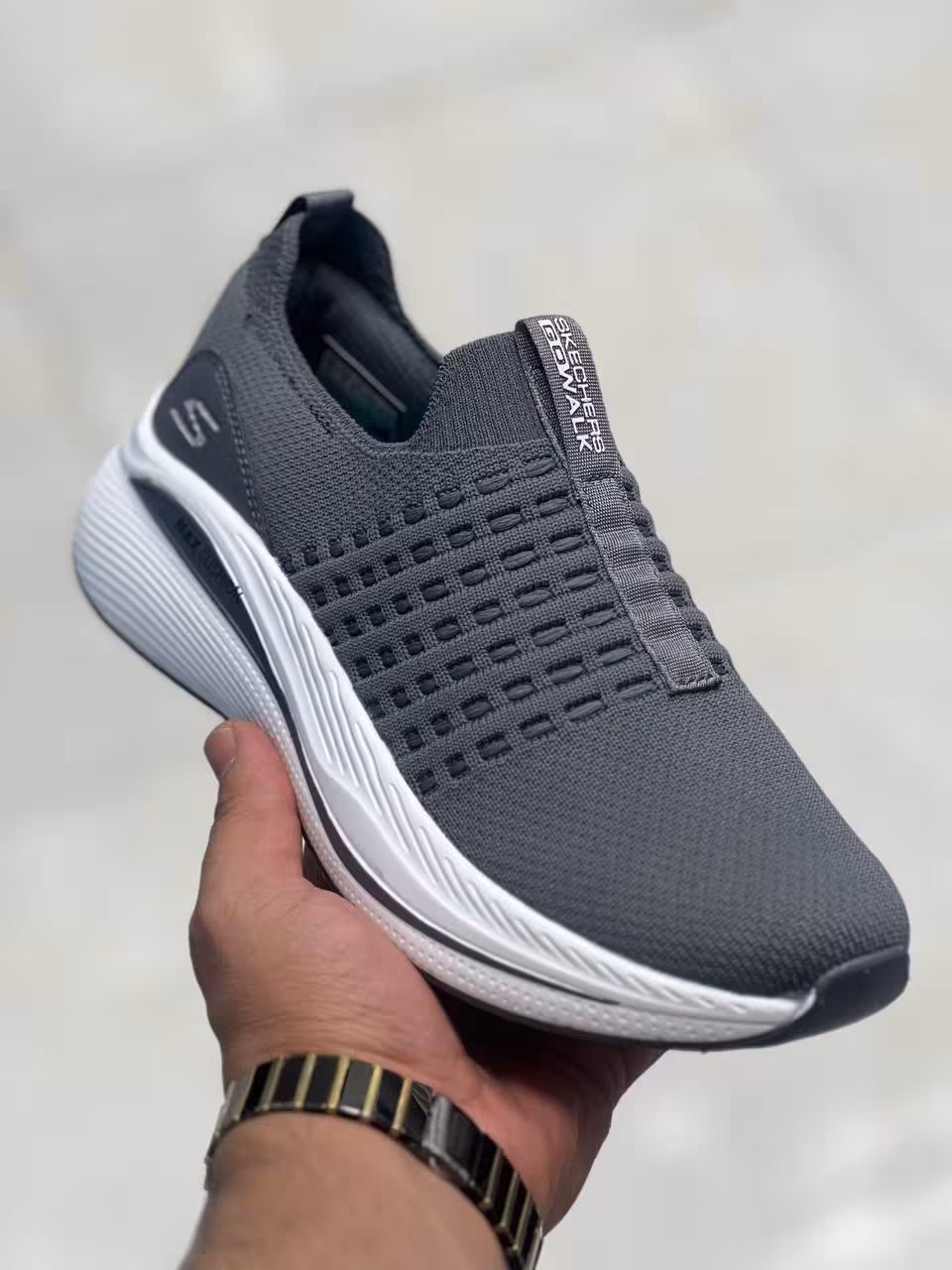 کتونی اسکچرز مدل Max Cushioning Arch Fit  ساخت ویتنام