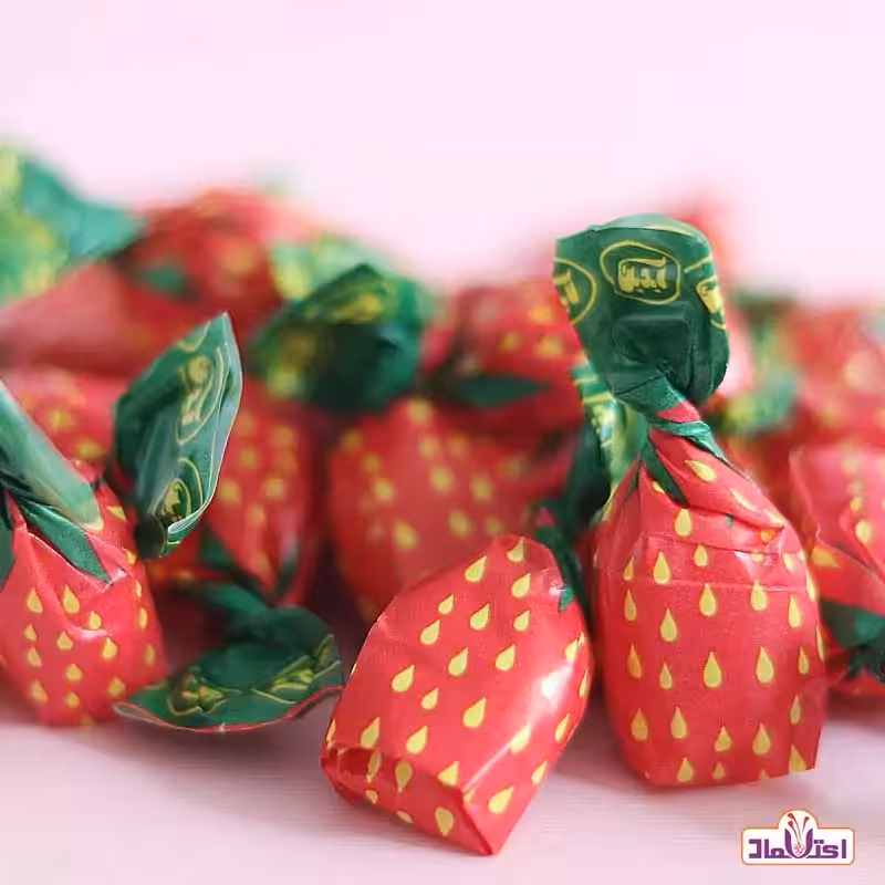 آبنبات توت فرنگی با مغزی پاستیل 500 گرمی آیدین | amazonchi