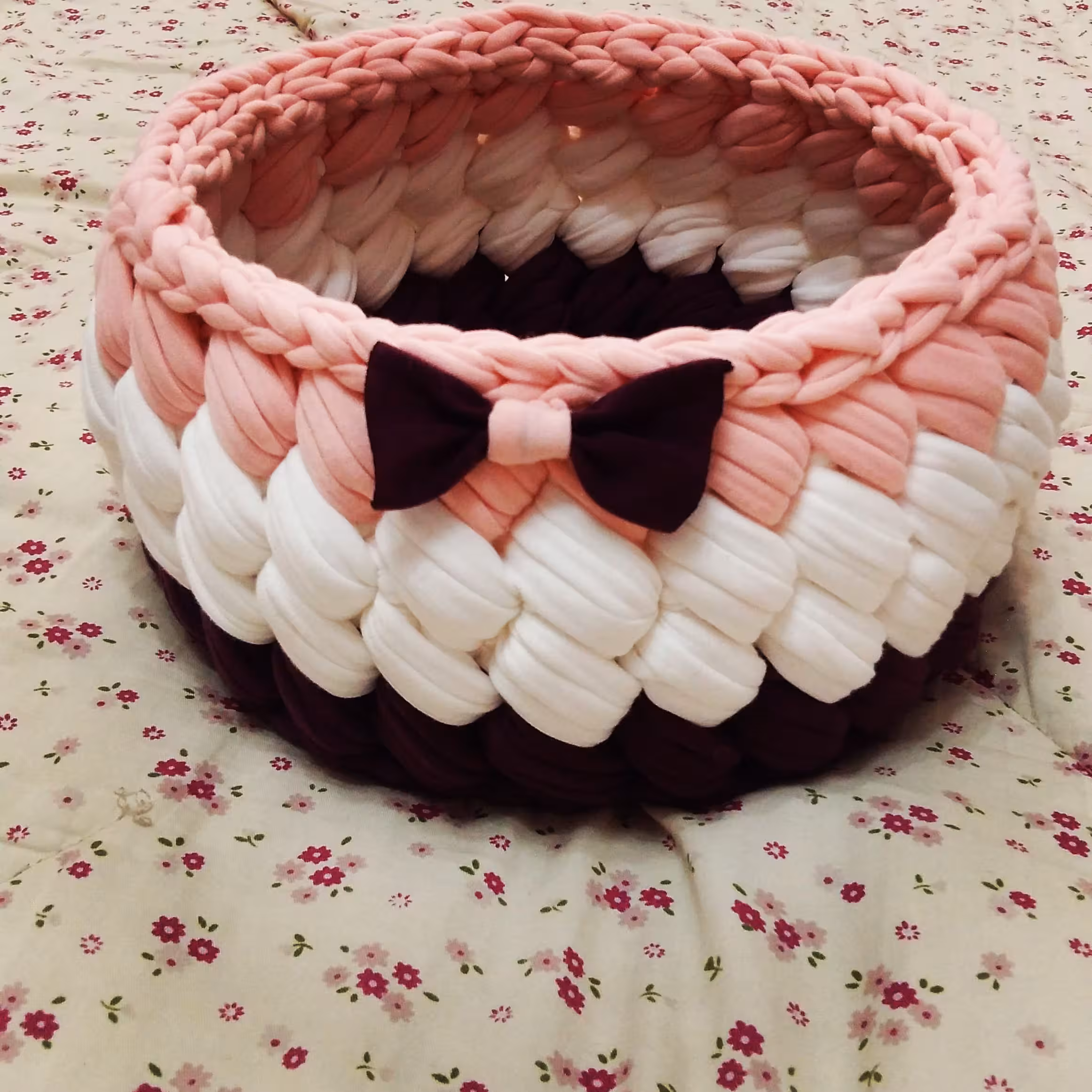 باکس تریکویی مدل فندقی در رنگبندی های مختلف مناسب لوازم آرایشی وبهداشتی و نظم دهنده لوازم کودک