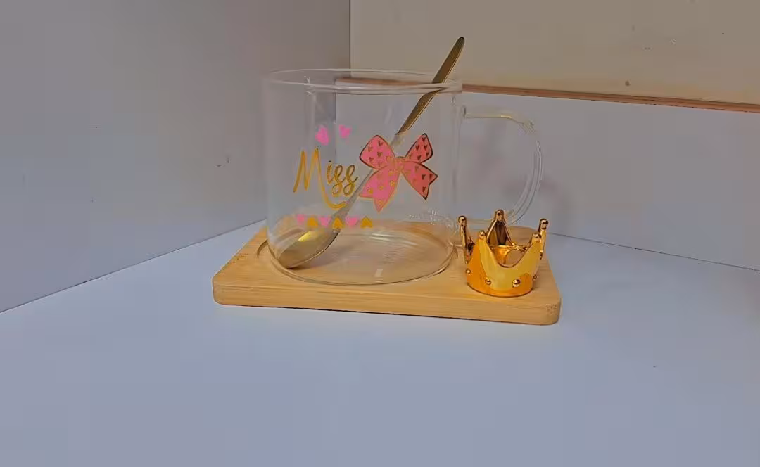 ماگ پیرکس زیره چوبی با قاشق طلایی