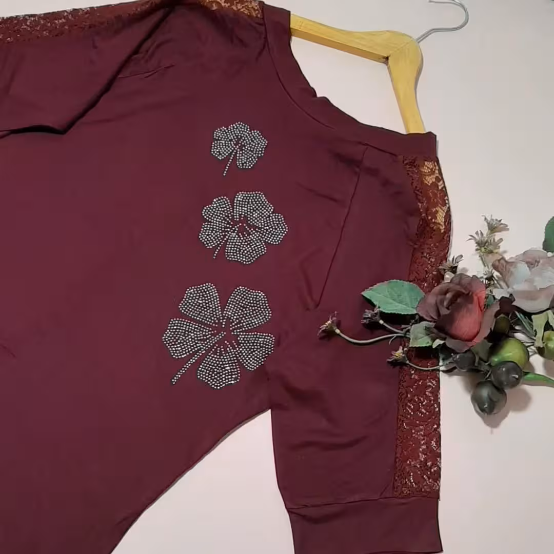 بلوز زنانه آستین گیپور‌ جنس ویسکوز اعلا بسیار خنک و سبک 