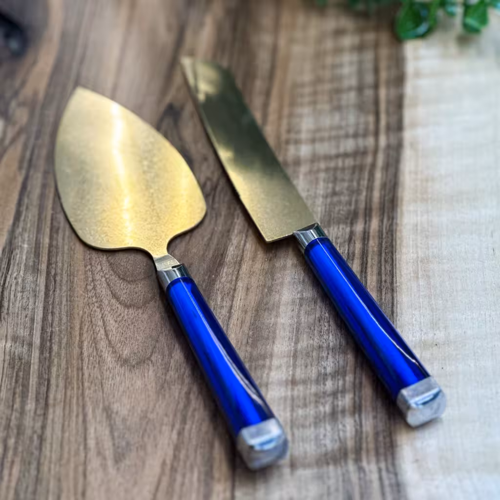 کارد کیک طلایی