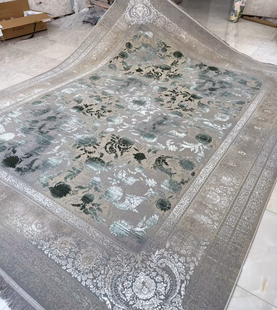 فرش طرح 2025 نقره ای 1200 شانه گل برجسته