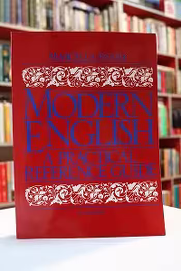 Modern English: A Practical Reference Guide Second Edition