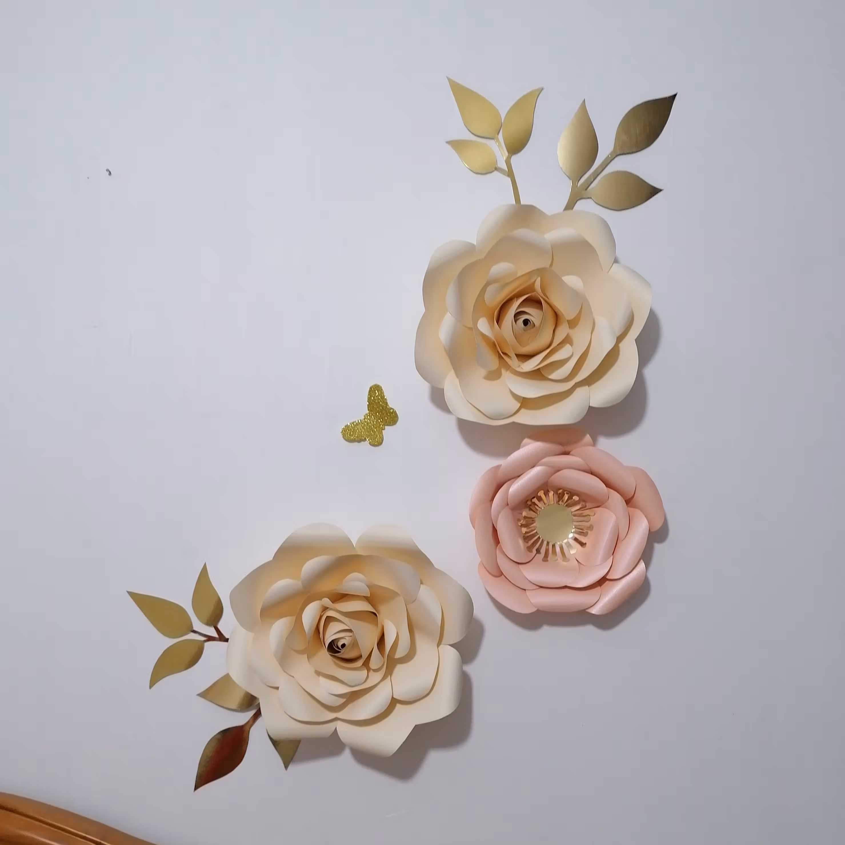 گل کاغذی مقوایی دیزاین تولد و خانه