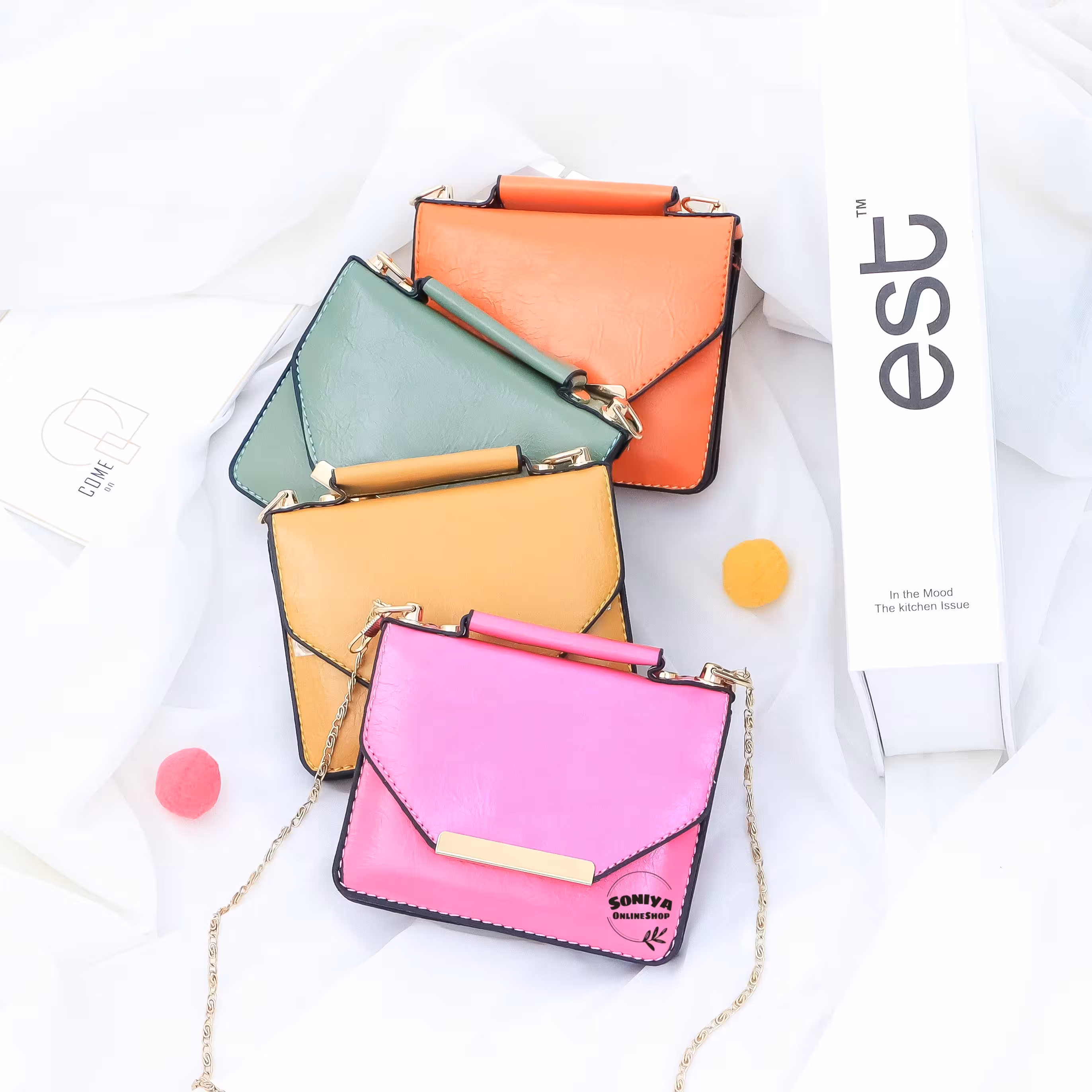 کیف دخترانه یا مینی بگ طرح پاکت نامه با رنگهای شاد و دخترانه