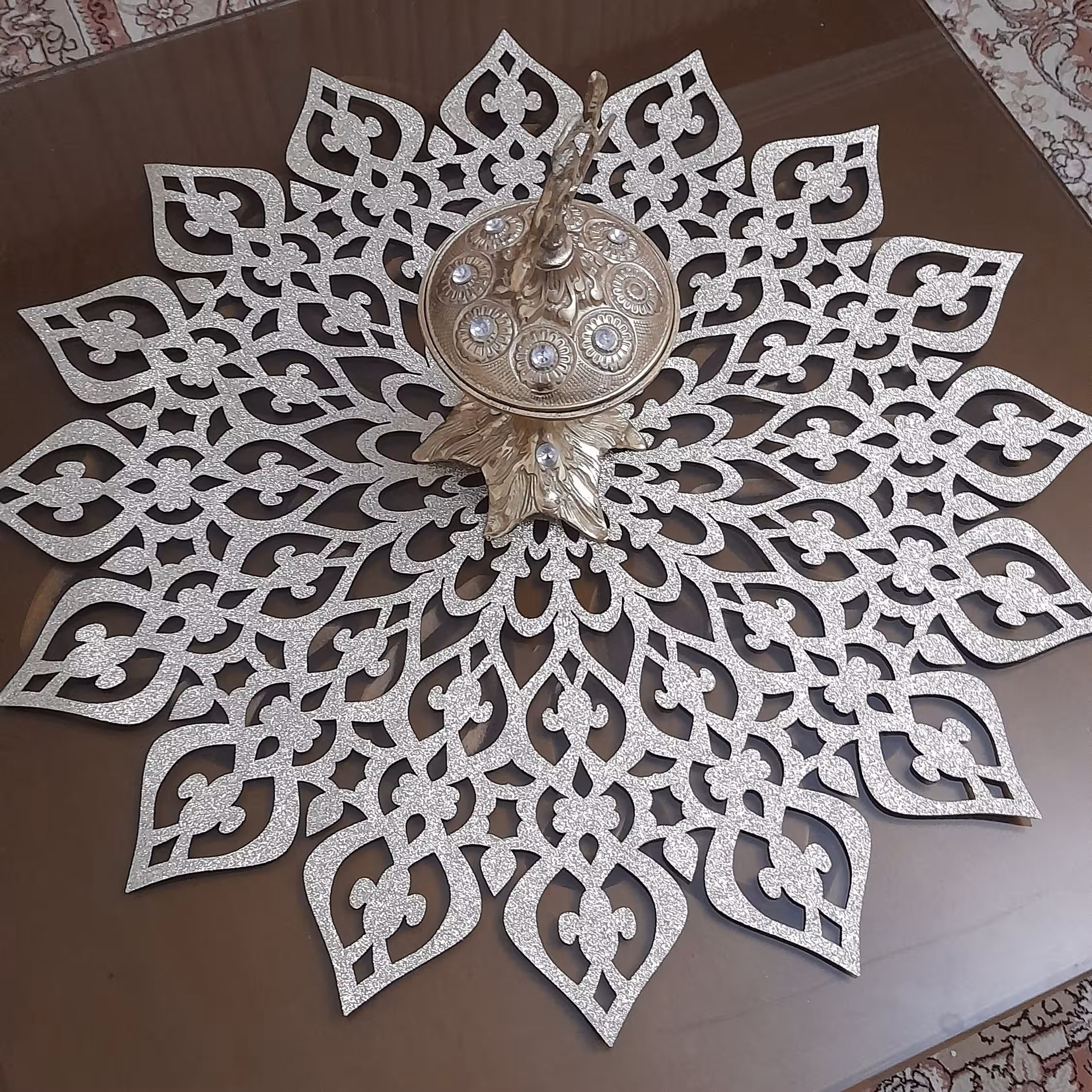 رومیزی زیبای طرح شمس.اکلیلی.