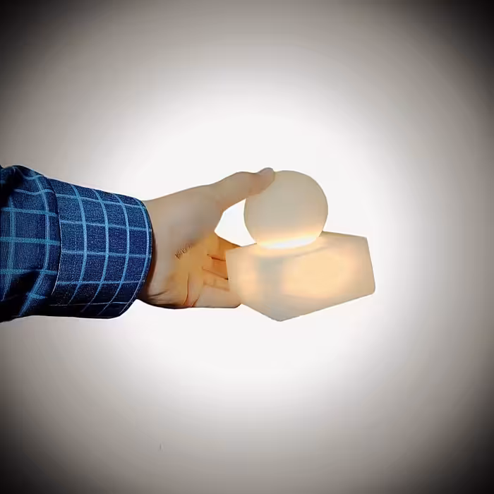 آباژور سنگ نمک مدل گوی و مکعب طرح آیه دار کد 430