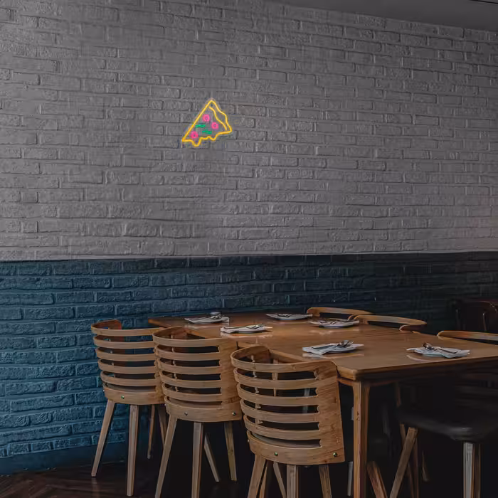 چراغ دیواری نئون دیزاین طرح Pizza-Slice_MLC