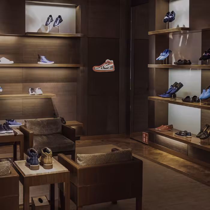 چراغ دیواری نئون دیزاین طرح Shoes-GL_ORG