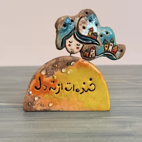 مجسمه سفالی دخترک طرح شش