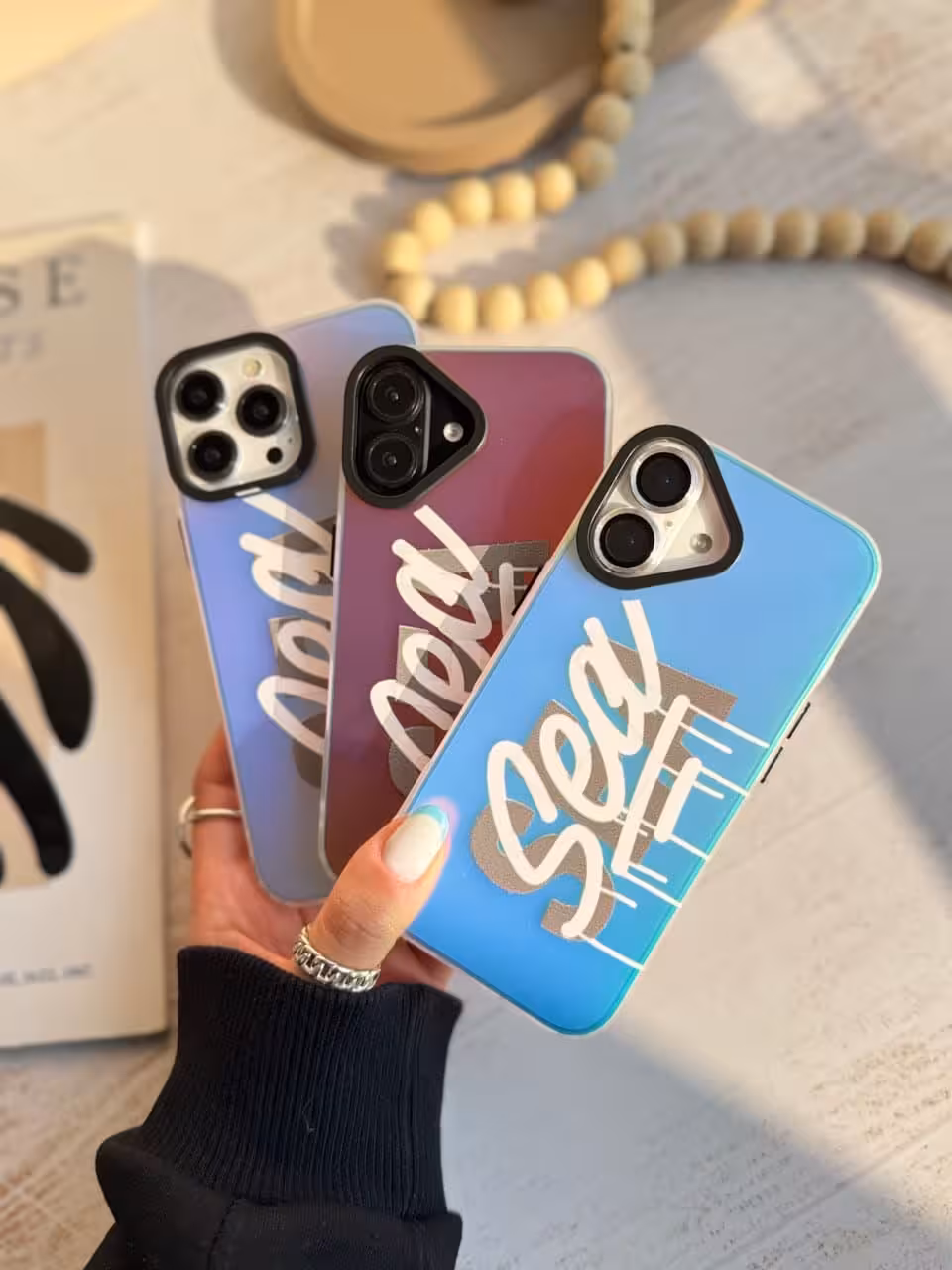 قاب طرحدار مدل Sea هولوگرامی آیفون 15iphone 15 Holographic Sea Patterned Case