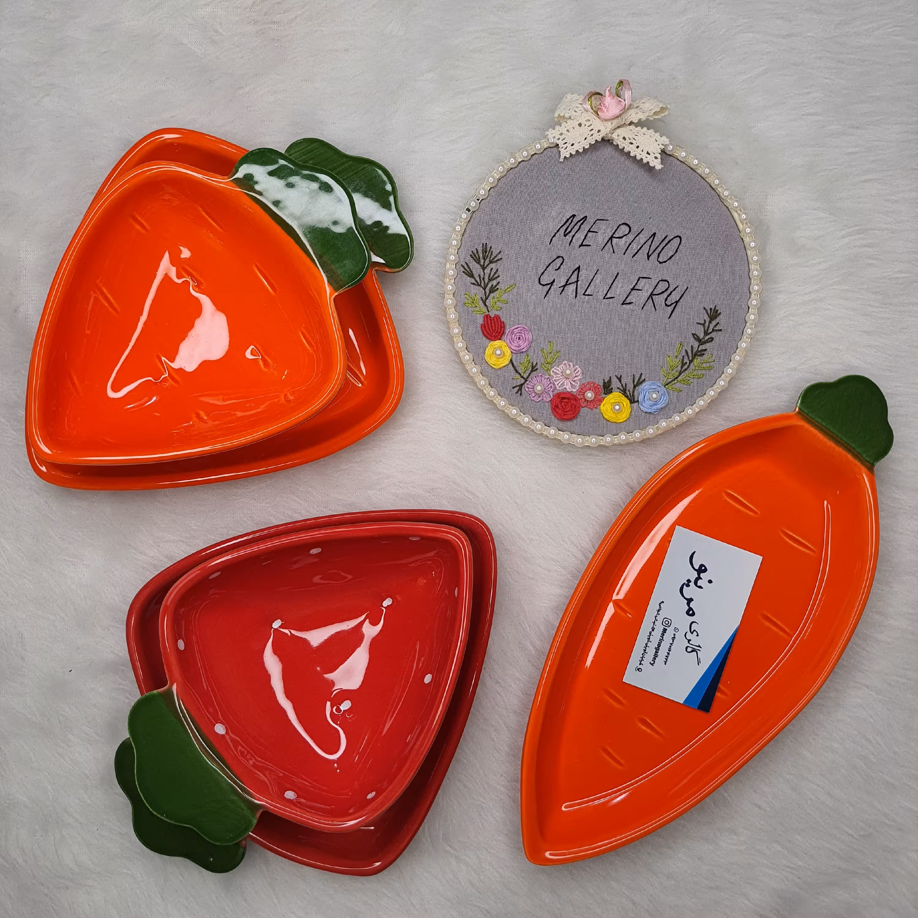 ظرف هویج و توت فرنگی