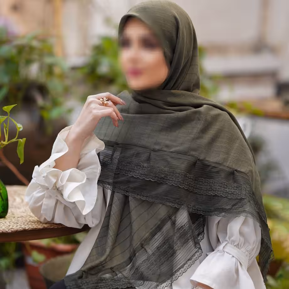 روسری نخی ساده پالرمو حاشیه گیپور قواره 140 در 8 رنگ
