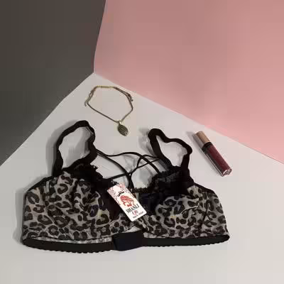 سوتین دانتل زیر فنر پلنگی