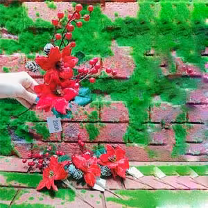 گل کریسمس با کاج و میوه کد 2508