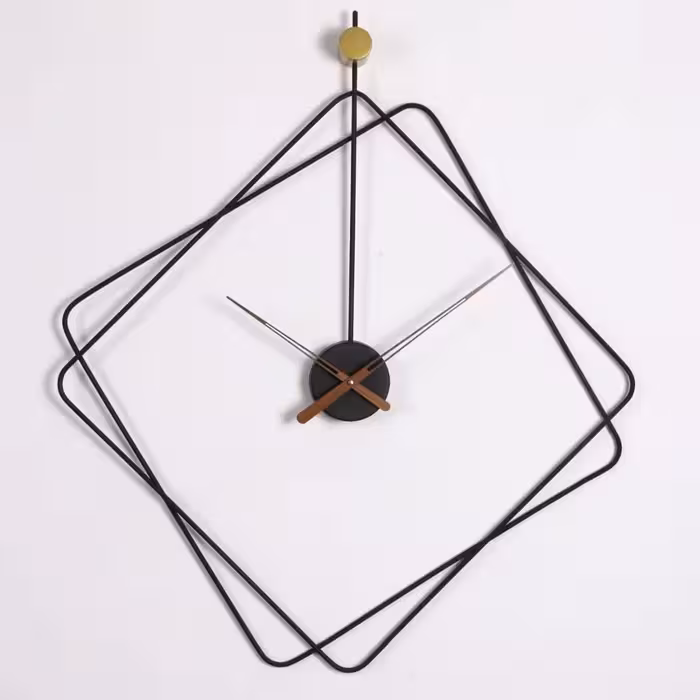 ساعت دیواری فلزی مدل دیاموند — طراحی هندسی مدرن   موتور بی‌صدا   قابل سفارش سایز و رنگ