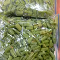 لوبیاسبزخردشده گیلان زمین  بسته بندی یک کیلویی  یکدست و مرتب 