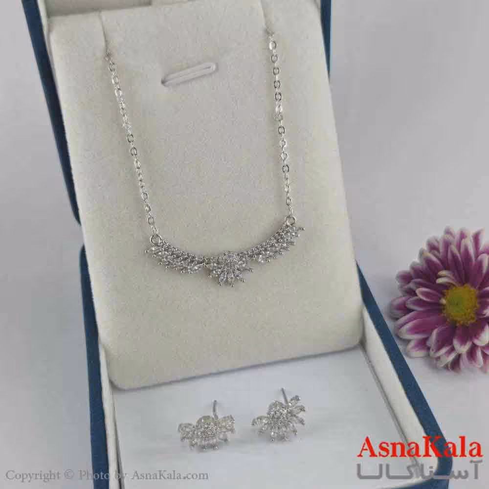 نیم ست زنانه شامل گردنبند و گوشواره  استیل مدل نگین نقره ای  کد NIM14717W