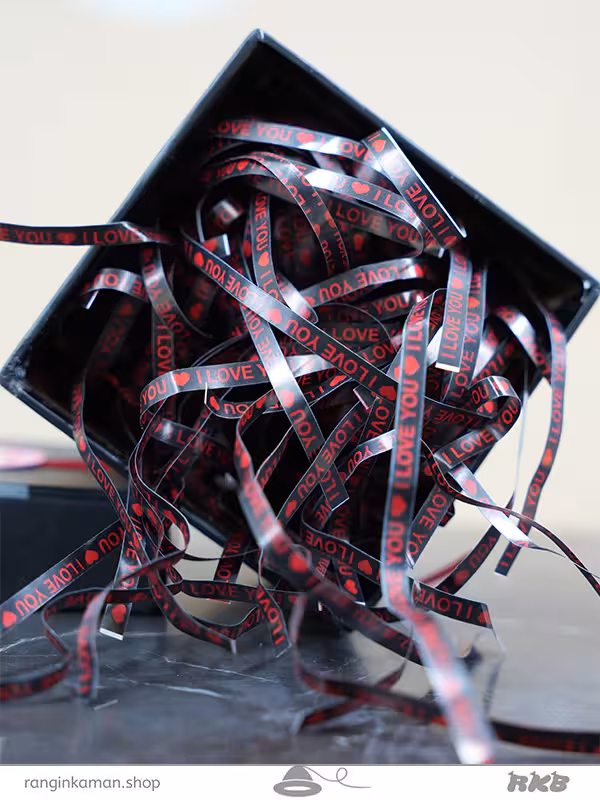 پوشال رنگی تو باکسی Colored straw in the box