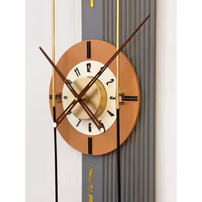 ساعت دیواری زیبا و خاص تایتان