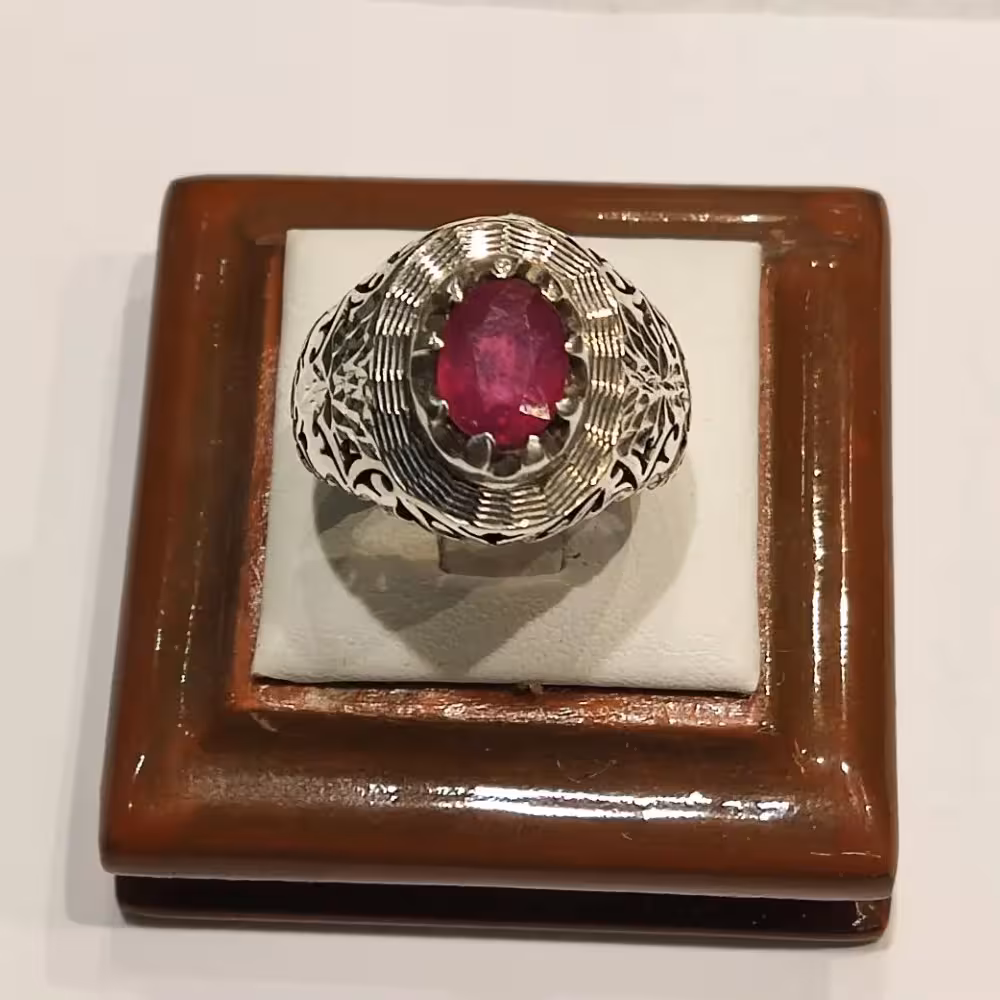 انگشتر یاقوت سرخ شیک