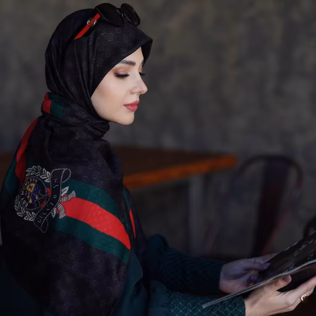 روسری نخی گارزا ژاکارد قواره 140 دور دستدوز 