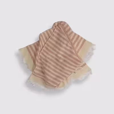 حوله دستی مدل افرا کد 002 سایز 70x57 سانتی متر