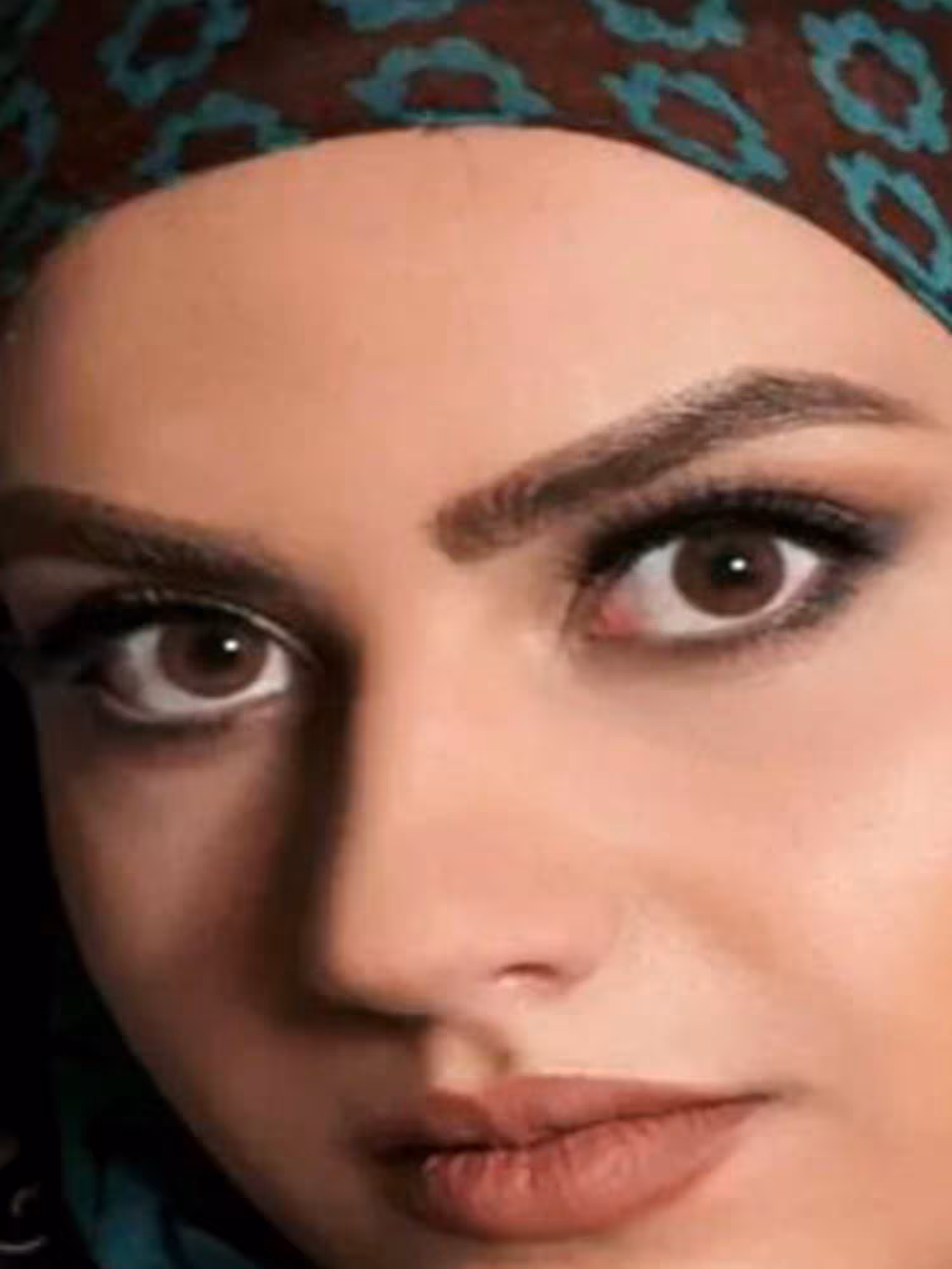 لنز طبی رنگی فصلی الگانس براون تن1 elegance brown tone