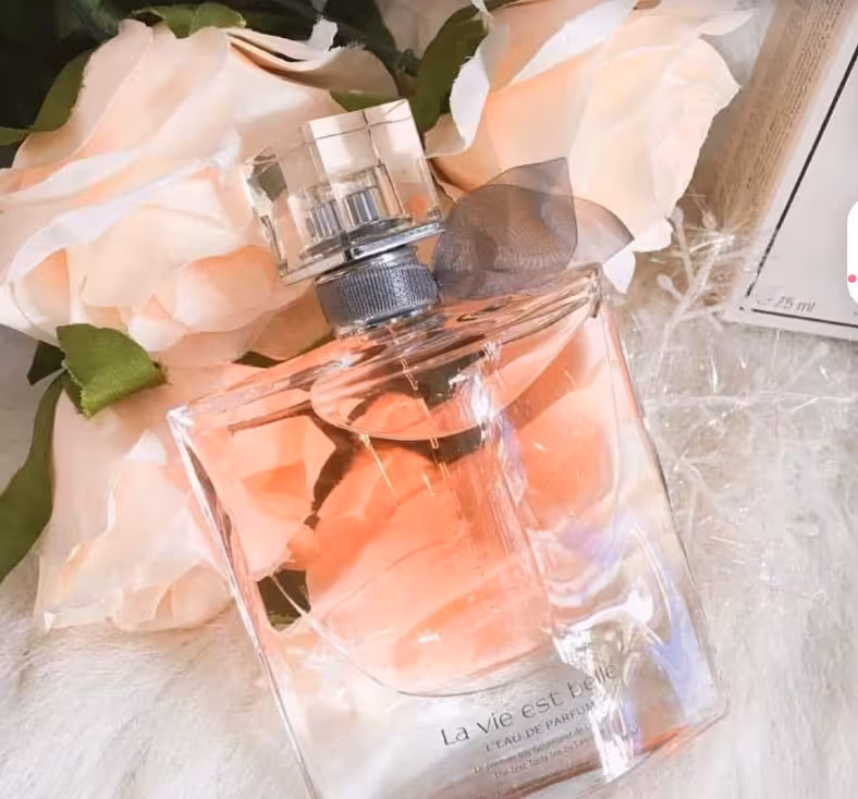 عطر زنانه لانکوم لاویه اِست بِل - قاسمی مارکت