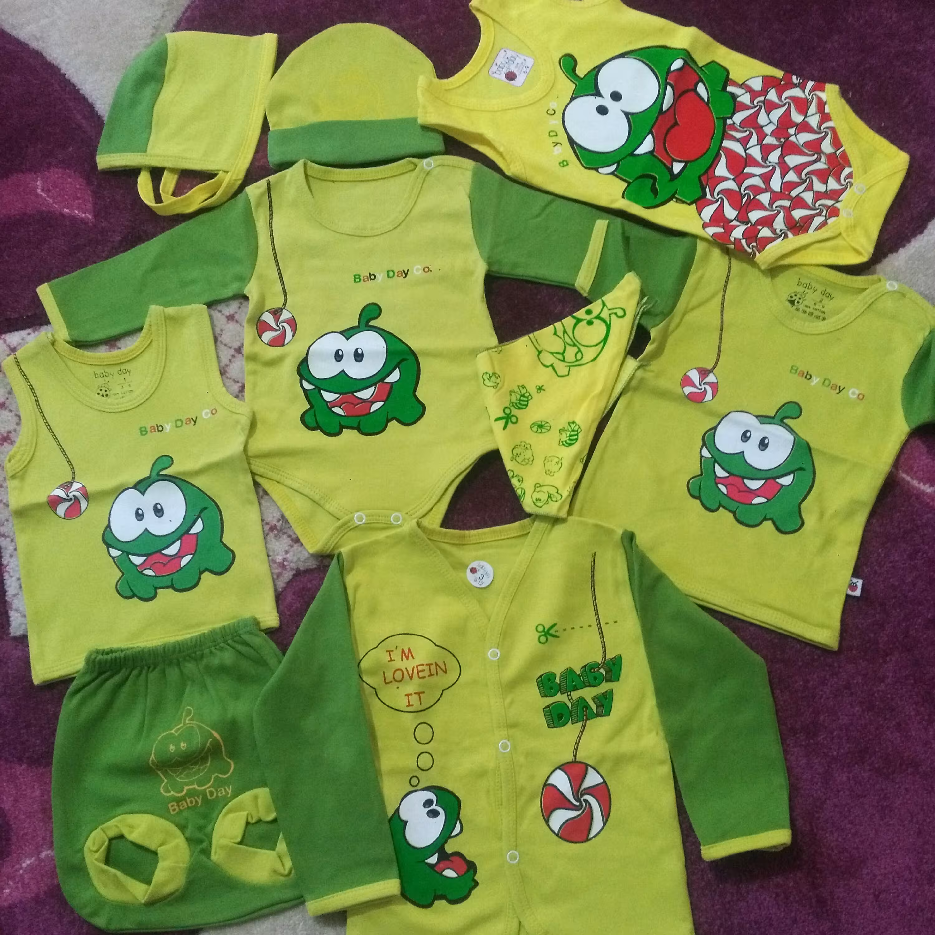 لباس نوزادی مارک دار