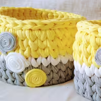 سبد تریکوبافی در رنگ وسایزهای متفاوت وست سه عددی