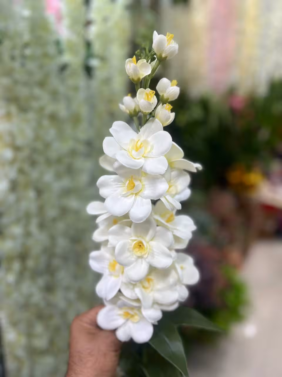 گل مصنوعی شببو رنگ سفید