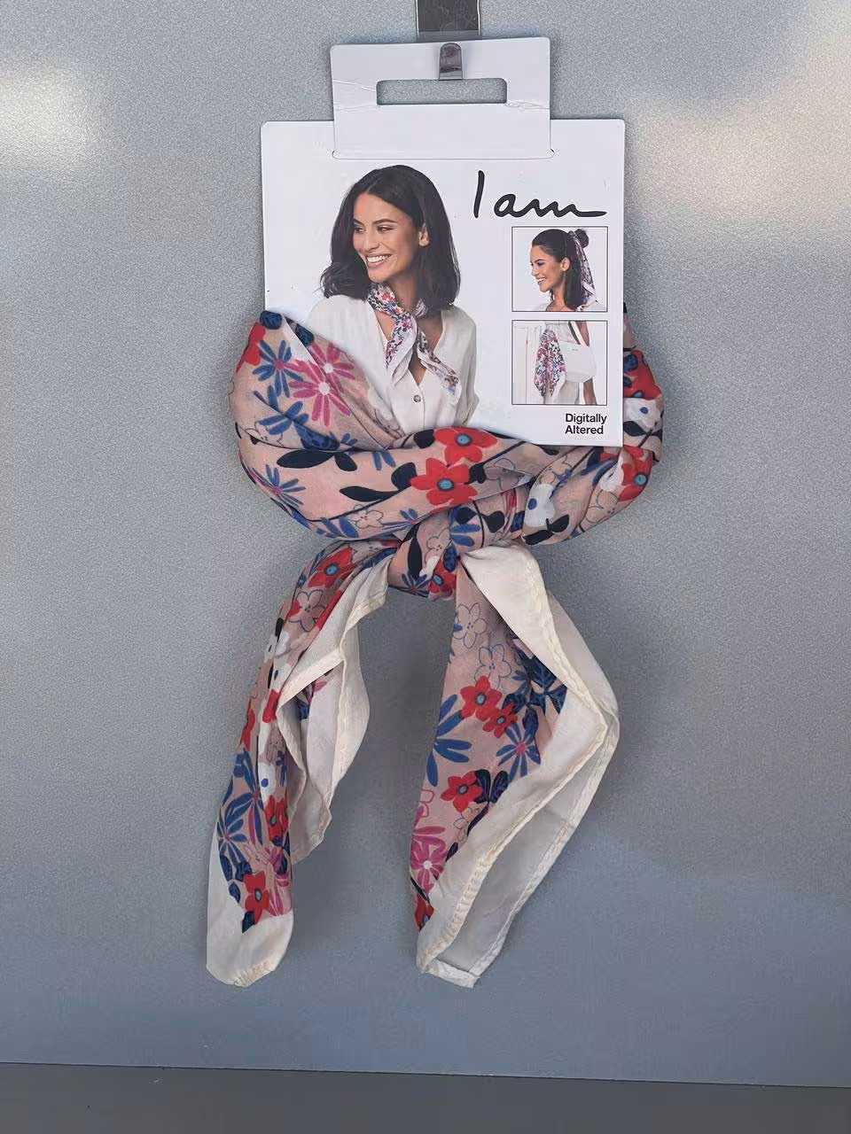 خرید دستمال سر زنانه شیک با برند I am