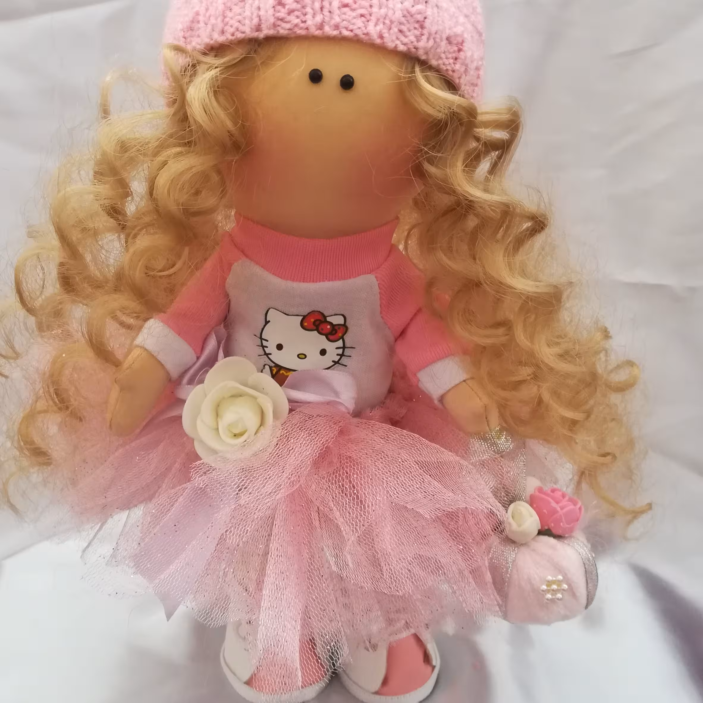 عروسک سارا