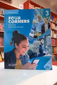3 Four Corners 2nd Video Activity book