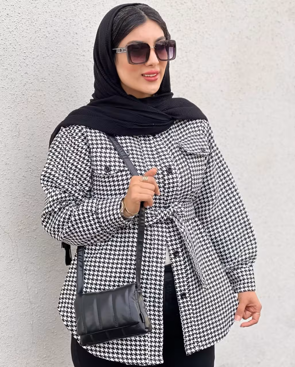 مانتو پاییزه  پیچازی گرم بالا درجه یک سایز بندی فری 38 تا 46