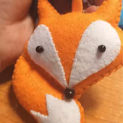 آویز عروسکی مدل روباه نمدی