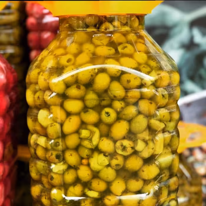 زیتون طعم دار سبزیجات با روغن زیتون