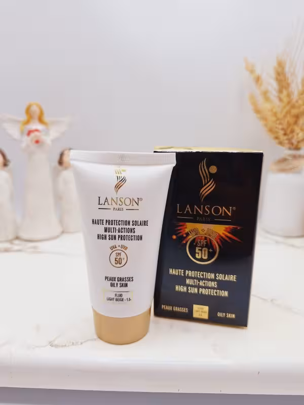 ضد آفتاب فلوئید بی رنگ لانسون مناسب برای پوست مختلط و چرب با ‏SPF50‏ محافظت در برابر آفتاب بالا کد 0042