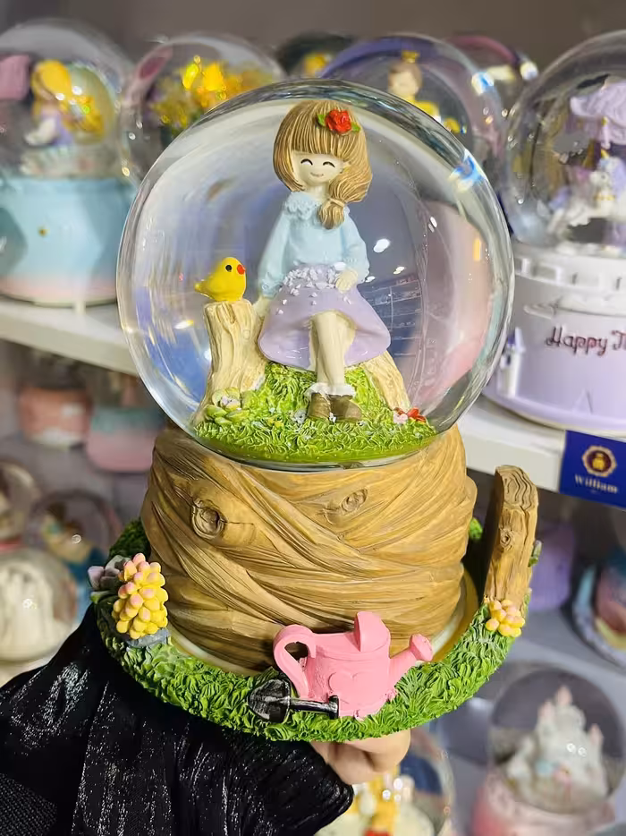 گوی موزیکال دختر مزرعه دار A