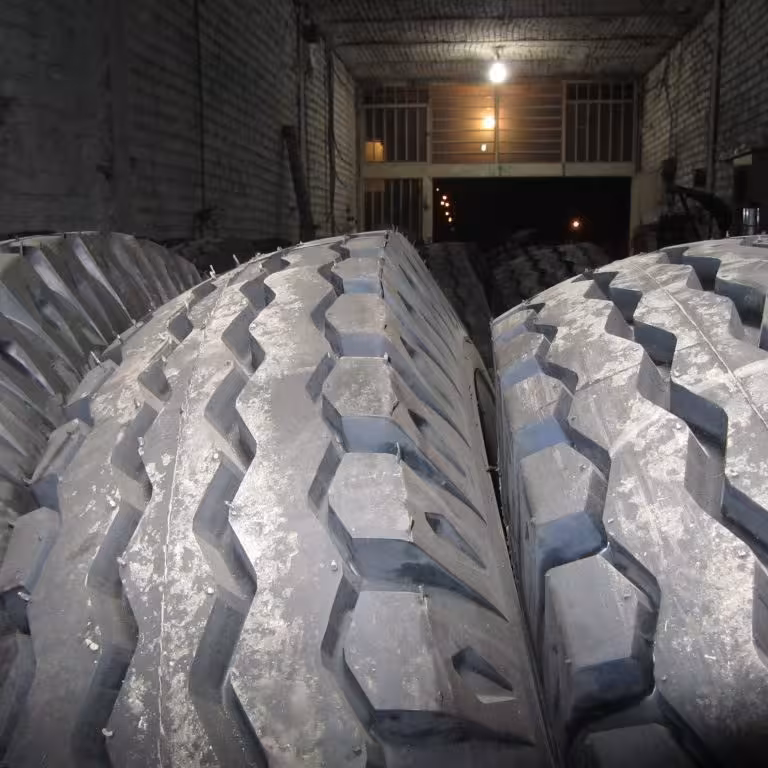 جفت لاستیک کامیون  نخی سوپر گلراه ایران تایر-24-12(پس کرایه)