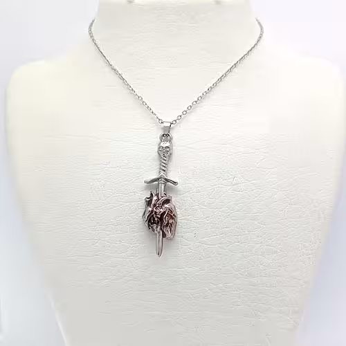 گردنبند قلب خنجر زنجیر استیل کد196