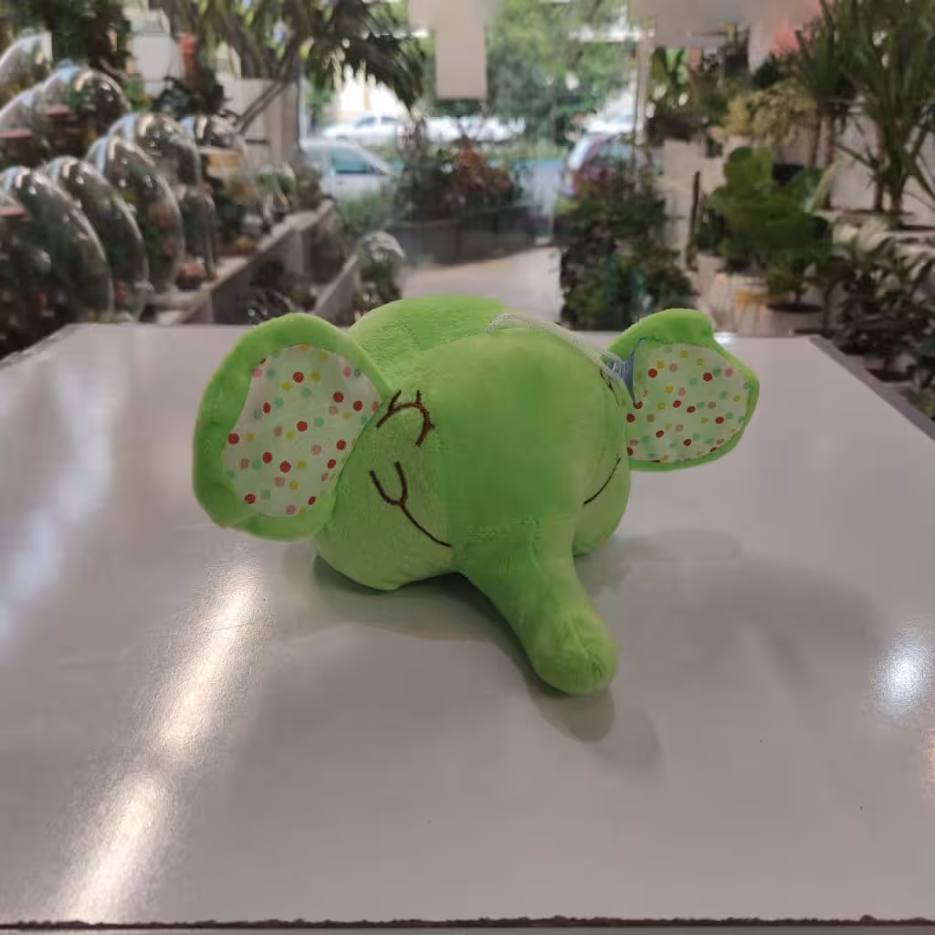 عروسک فیل آویزدار در کرمانشاه