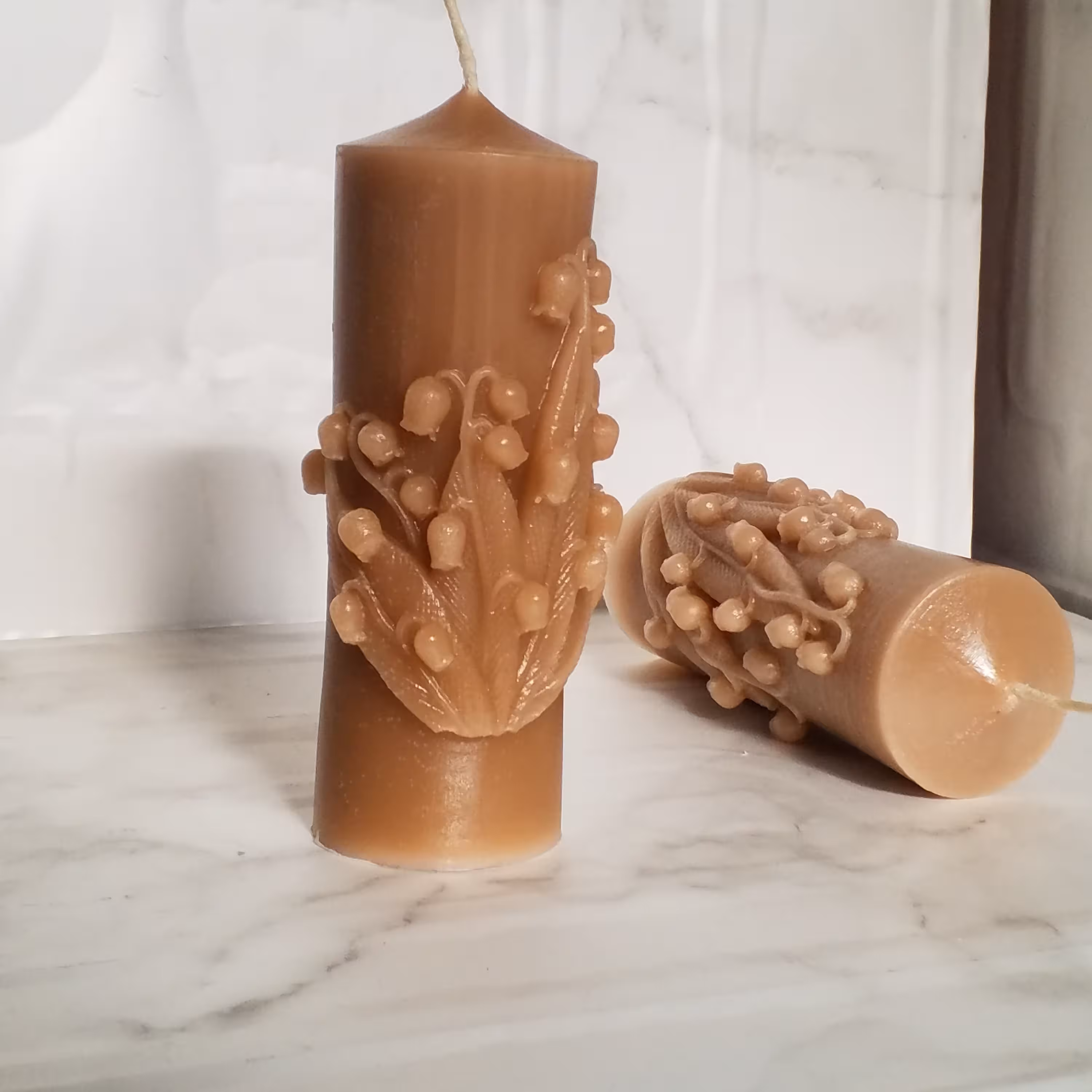 شمع استوانه ای گلدار